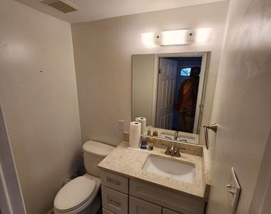 249 Canfield Terrace - Photo Thumbnail 4
