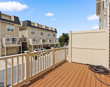 635 E Church Street - Photo Thumbnail 11