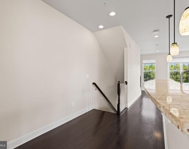 635 E Church Street - Photo Thumbnail 5