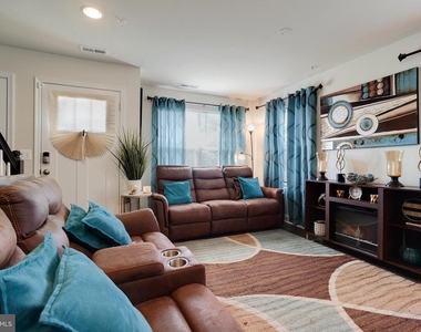 635 E Church Street - Photo Thumbnail 25