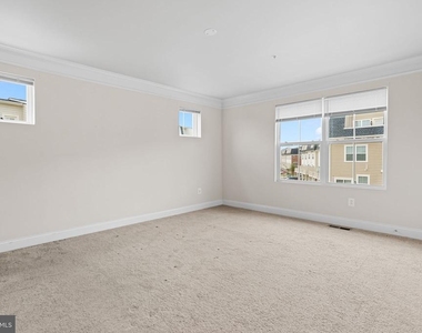 635 E Church Street - Photo Thumbnail 15