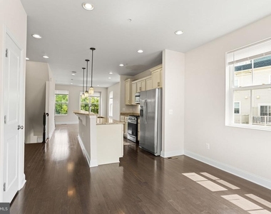635 E Church Street - Photo Thumbnail 3