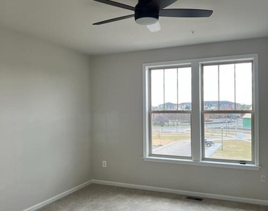 304 Faversham Pl - Photo Thumbnail 19
