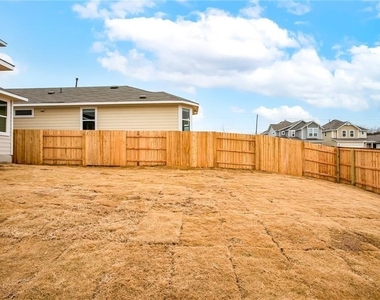11516 Milano Dr - Photo Thumbnail 31