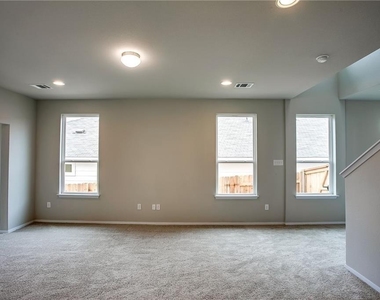 11516 Milano Dr - Photo Thumbnail 7