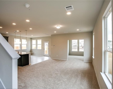 11516 Milano Dr - Photo Thumbnail 4