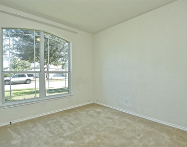 2717 Claremont Ct - Photo Thumbnail 22