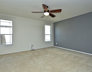 2717 Claremont Ct - Photo Thumbnail 17