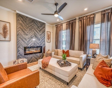 228 John Webster St - Photo Thumbnail 8