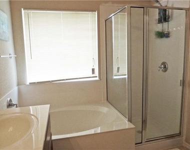 18625 Silent Water Way - Photo Thumbnail 12