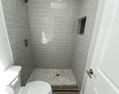 802 Mangold Street - Photo Thumbnail 3