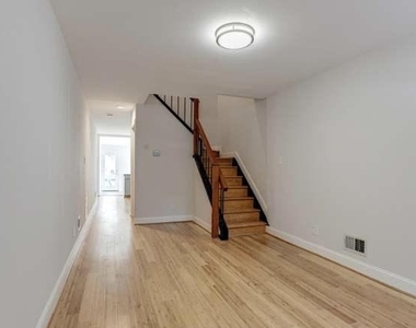 802 Mangold Street - Photo Thumbnail 1