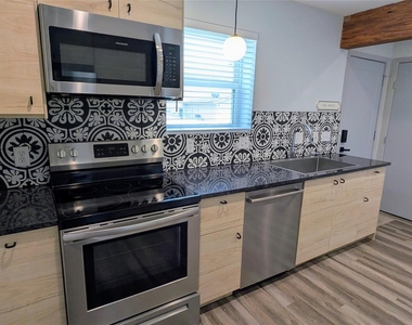 4505 Teri Rd - Photo Thumbnail 2