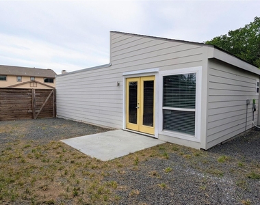 4505 Teri Rd - Photo Thumbnail 19