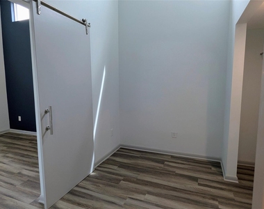 4505 Teri Rd - Photo Thumbnail 11