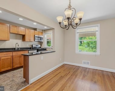 586 Lucia Avenue - Photo Thumbnail 10
