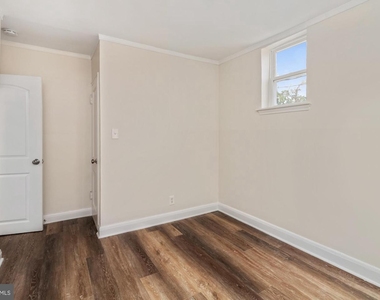 2915 Oakford Avenue - Photo Thumbnail 9