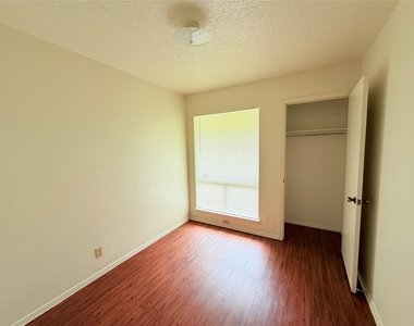5206 Village Trl - Photo Thumbnail 15