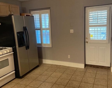 1629 S Hanover Street - Photo Thumbnail 4