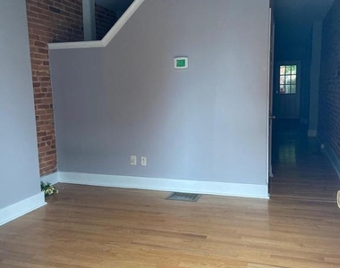 1629 S Hanover Street - Photo Thumbnail 2