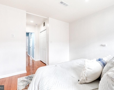 112 Decker Avenue - Photo Thumbnail 23
