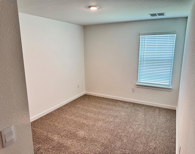 14904 Found Admiral Ln - Photo Thumbnail 7