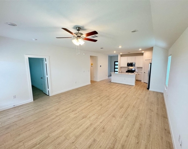 14904 Found Admiral Ln - Photo Thumbnail 12