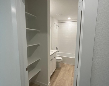14904 Found Admiral Ln - Photo Thumbnail 19