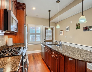 600 S Robinson Street - Photo Thumbnail 23