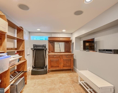 600 S Robinson Street - Photo Thumbnail 25