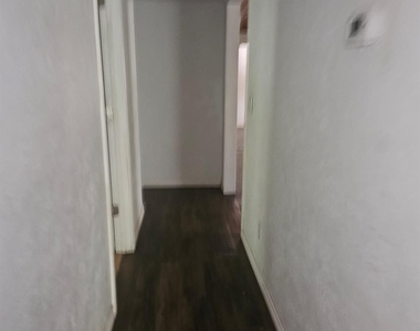907 Neches St - Photo Thumbnail 20