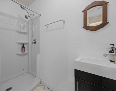 8922 North Plaza Ct - Photo Thumbnail 16