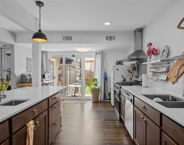 8922 North Plaza Ct - Photo Thumbnail 7