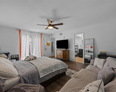 8922 North Plaza Ct - Photo Thumbnail 10