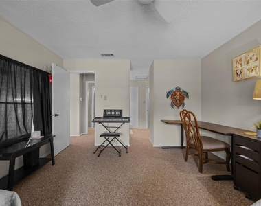 8922 North Plaza Ct - Photo Thumbnail 14
