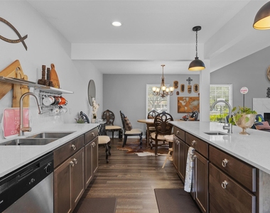 8922 North Plaza Ct - Photo Thumbnail 8