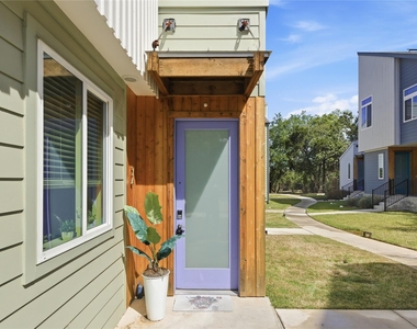 814 N Bluff Dr - Photo Thumbnail 2