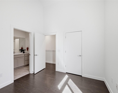814 N Bluff Dr - Photo Thumbnail 14