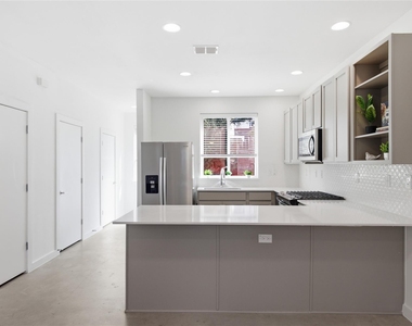 814 N Bluff Dr - Photo Thumbnail 5