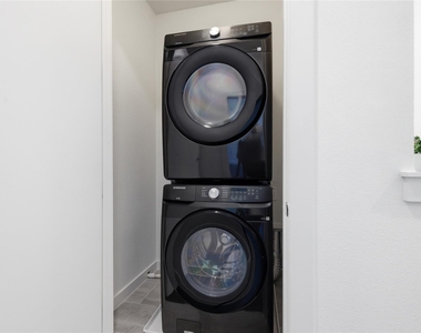 814 N Bluff Dr - Photo Thumbnail 16