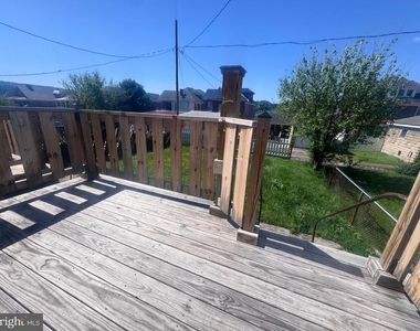 620 Fairview Avenue - Photo Thumbnail 1