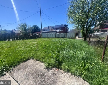 620 Fairview Avenue - Photo Thumbnail 2