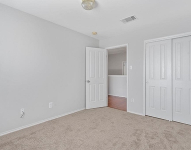 120 Brazos Ln - Photo Thumbnail 21