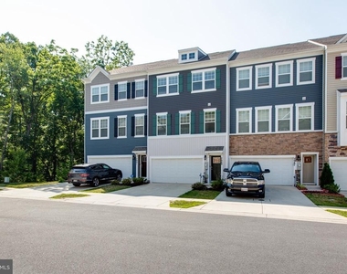 7989 Patterson Way - Photo Thumbnail 2