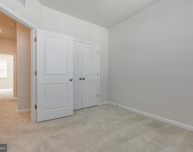 7989 Patterson Way - Photo Thumbnail 31