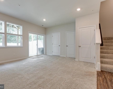 7989 Patterson Way - Photo Thumbnail 33