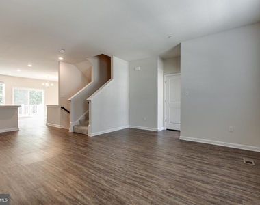 7989 Patterson Way - Photo Thumbnail 6