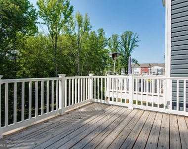 7989 Patterson Way - Photo Thumbnail 15