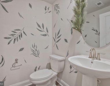 2738 Lady Slipper Road - Photo Thumbnail 7