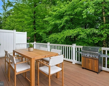 2738 Lady Slipper Road - Photo Thumbnail 23